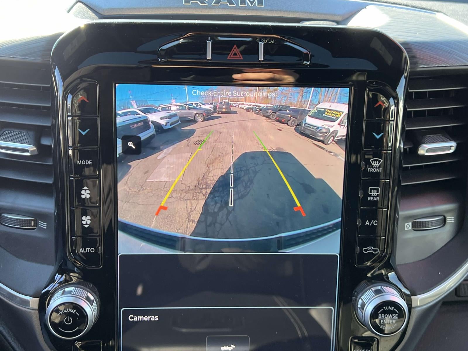 2023 RAM 1500 Laramie Crew Cab 4x4 57' Box