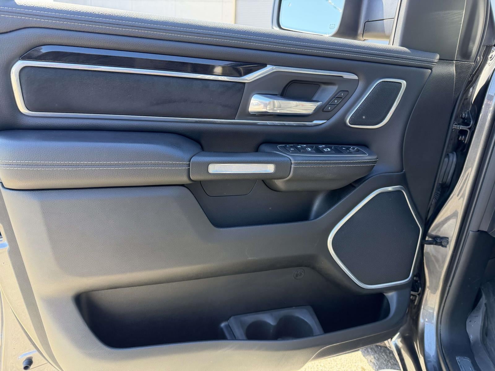 2021 RAM 1500 Laramie Crew Cab 4x4 57' Box