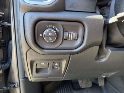 2021 RAM 1500 Laramie Crew Cab 4x4 57' Box