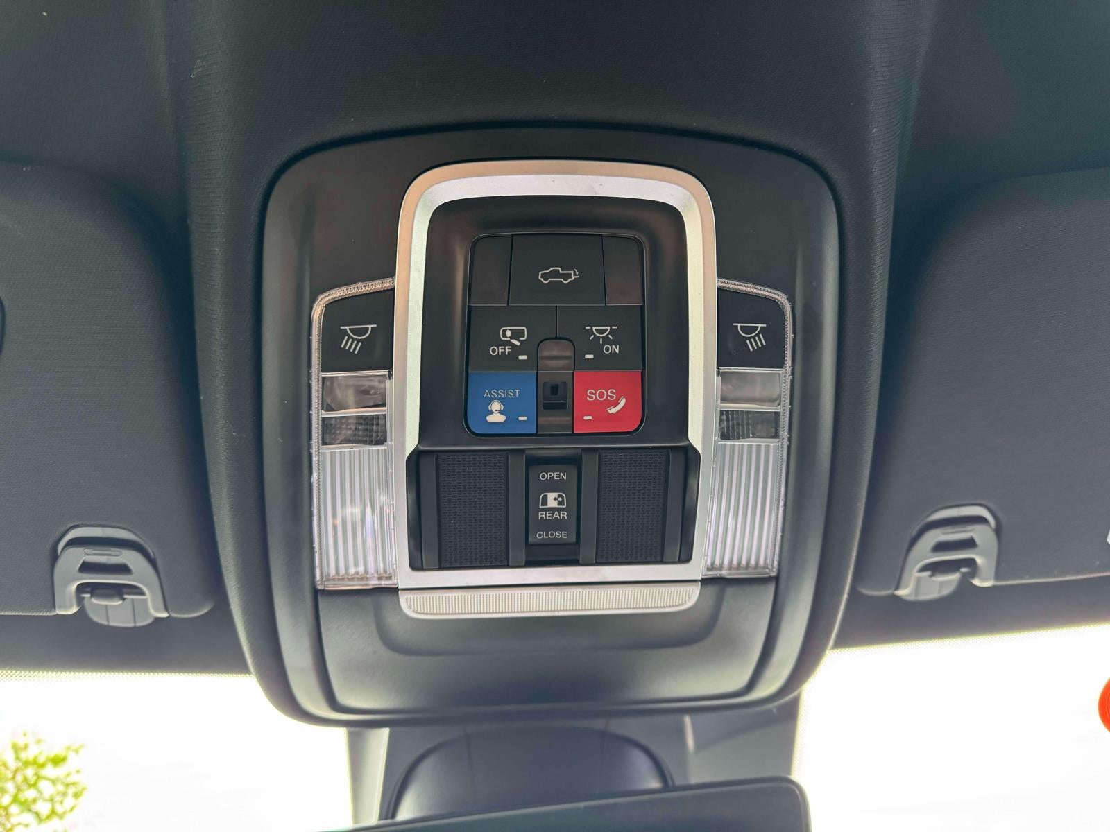 2024 RAM 1500 Laramie Crew Cab 4x4 57' Box