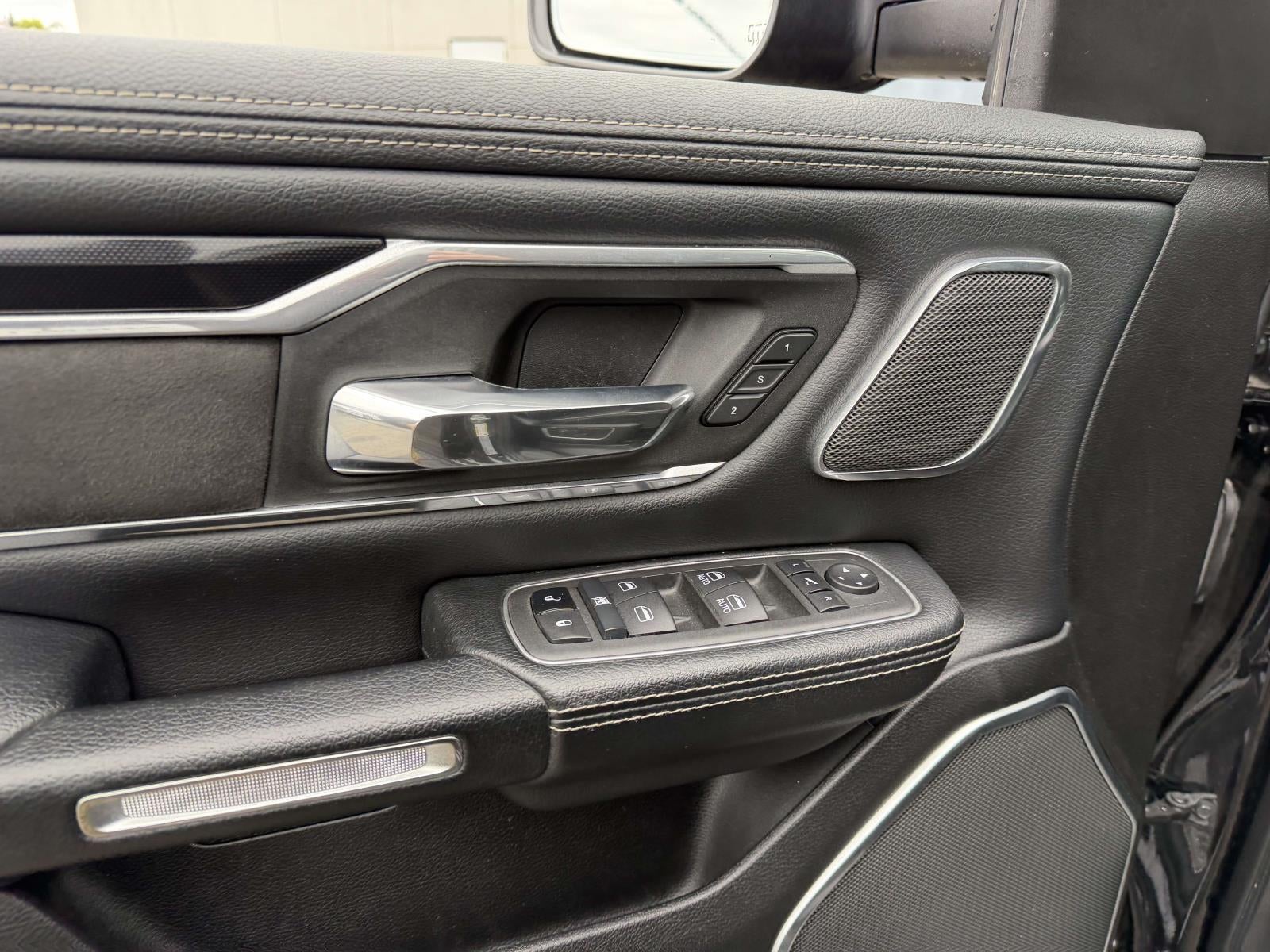 2022 RAM 1500 Laramie Crew Cab 4x4 57' Box