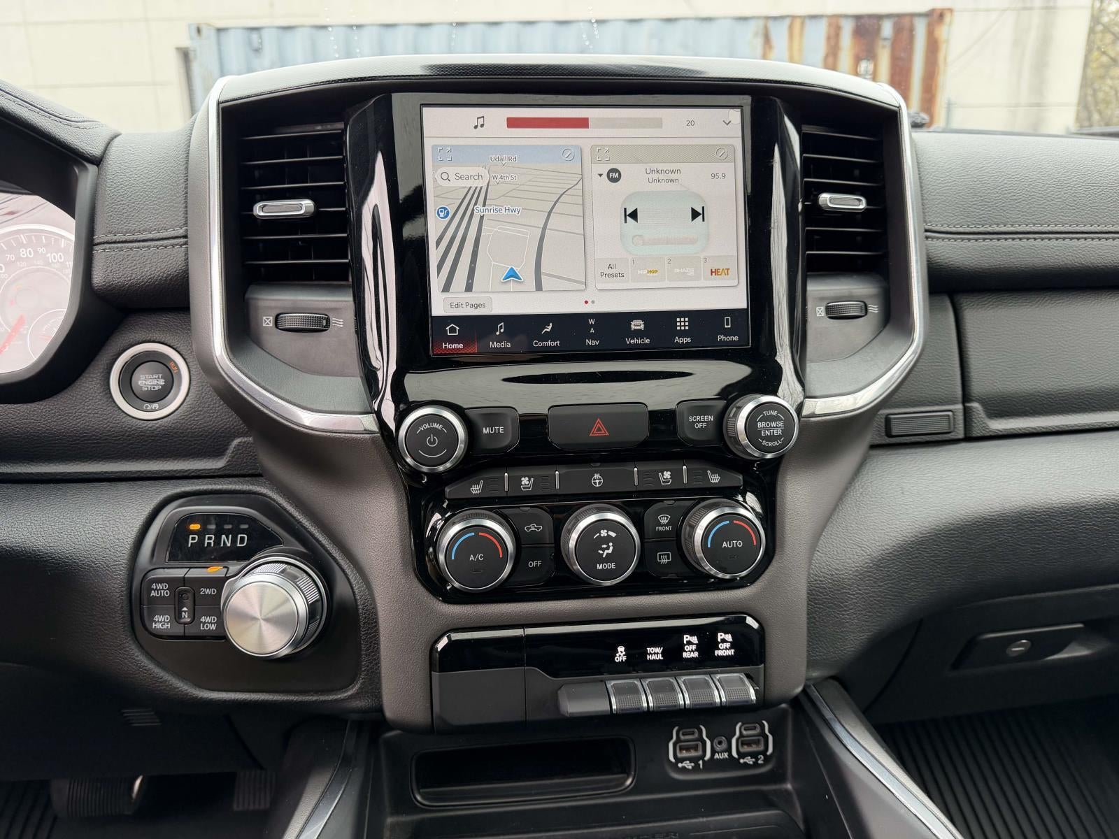 2022 RAM 1500 Laramie Crew Cab 4x4 57' Box