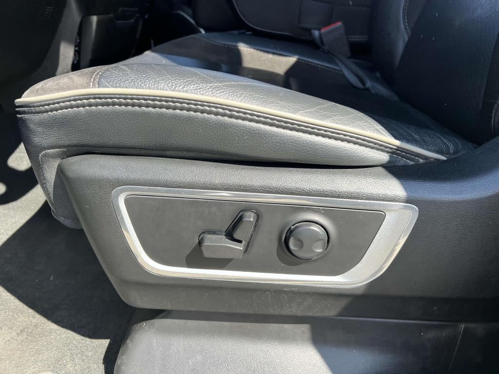 2023 RAM 1500 Laramie Crew Cab 4x4 57' Box