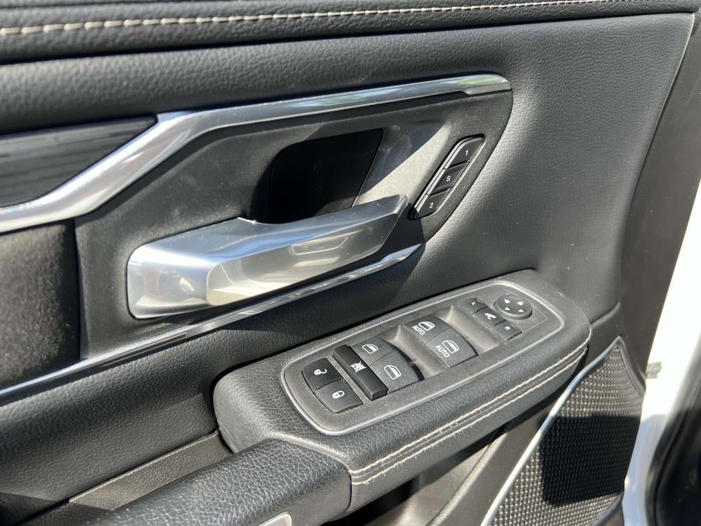 2023 RAM 1500 Laramie Crew Cab 4x4 57' Box