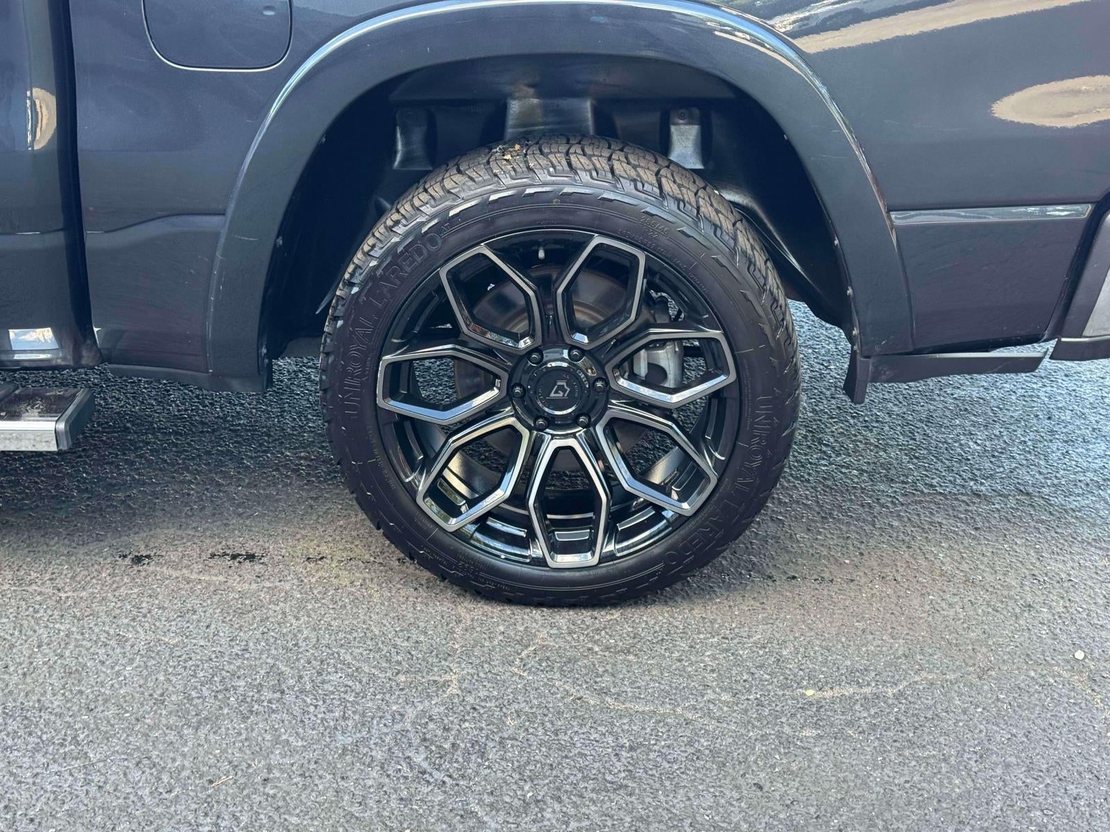2021 RAM 1500 Laramie Crew Cab 4x4 57' Box