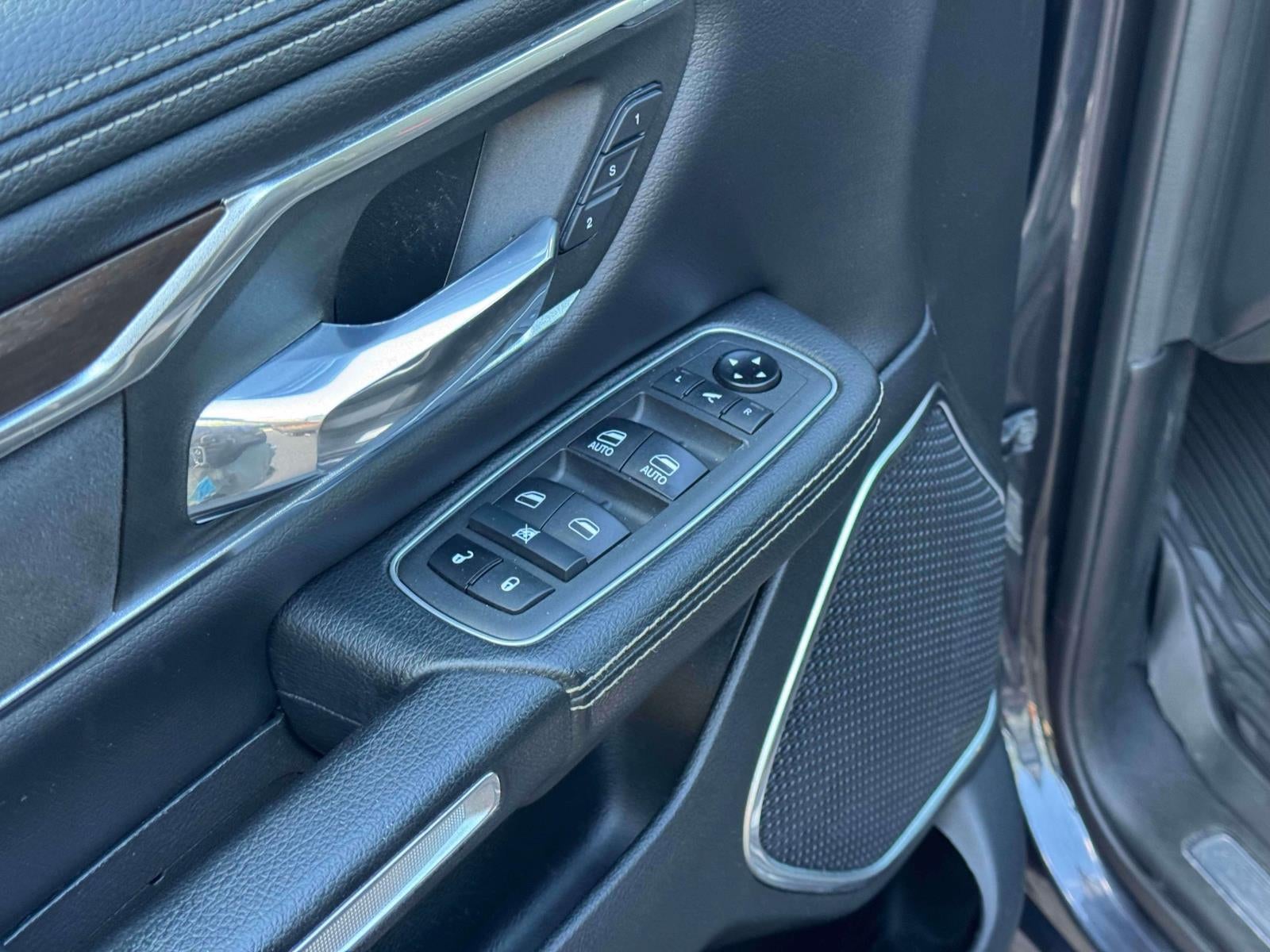 2021 RAM 1500 Laramie Crew Cab 4x4 57' Box