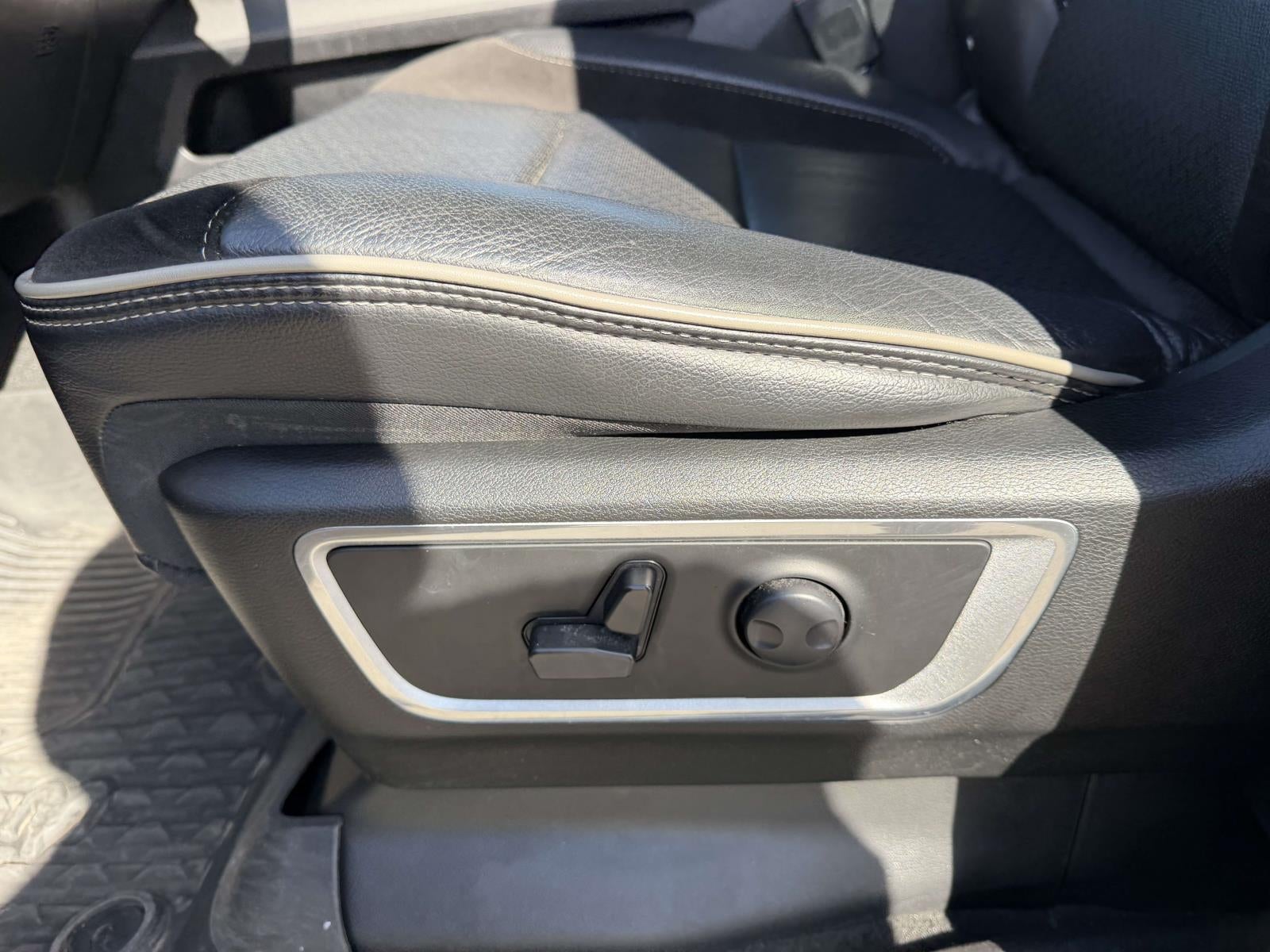 2023 RAM 1500 Laramie Crew Cab 4x4 57' Box