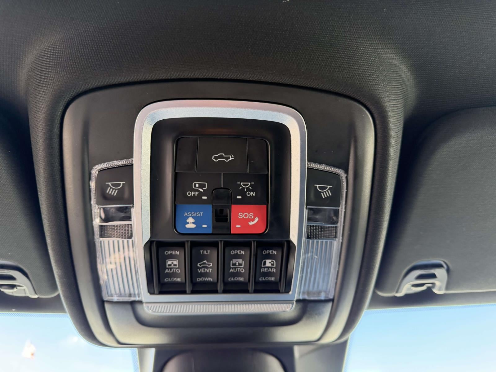 2023 RAM 1500 Laramie Crew Cab 4x4 57' Box