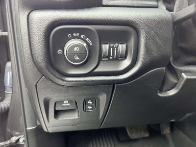 2019 RAM 1500 Laramie Crew Cab 4x4 57' Box