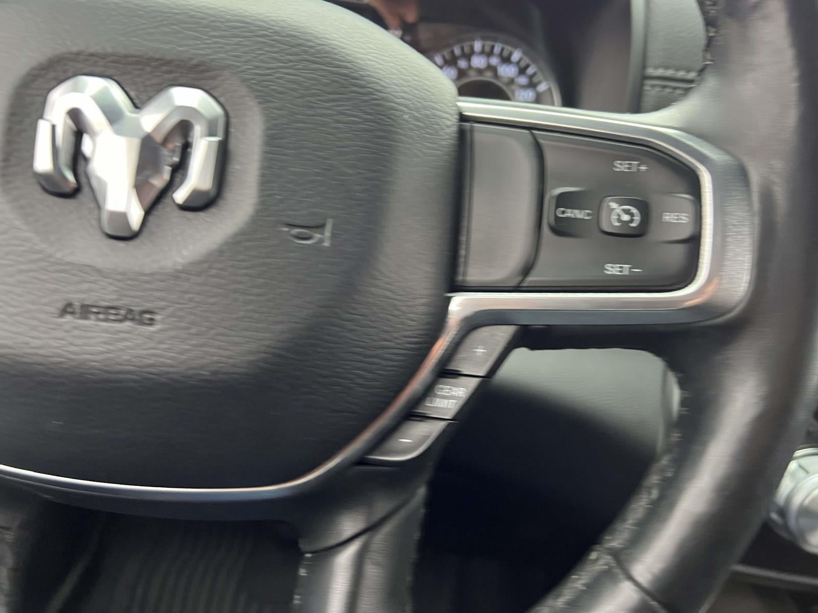 2019 RAM 1500 Laramie Crew Cab 4x4 57' Box