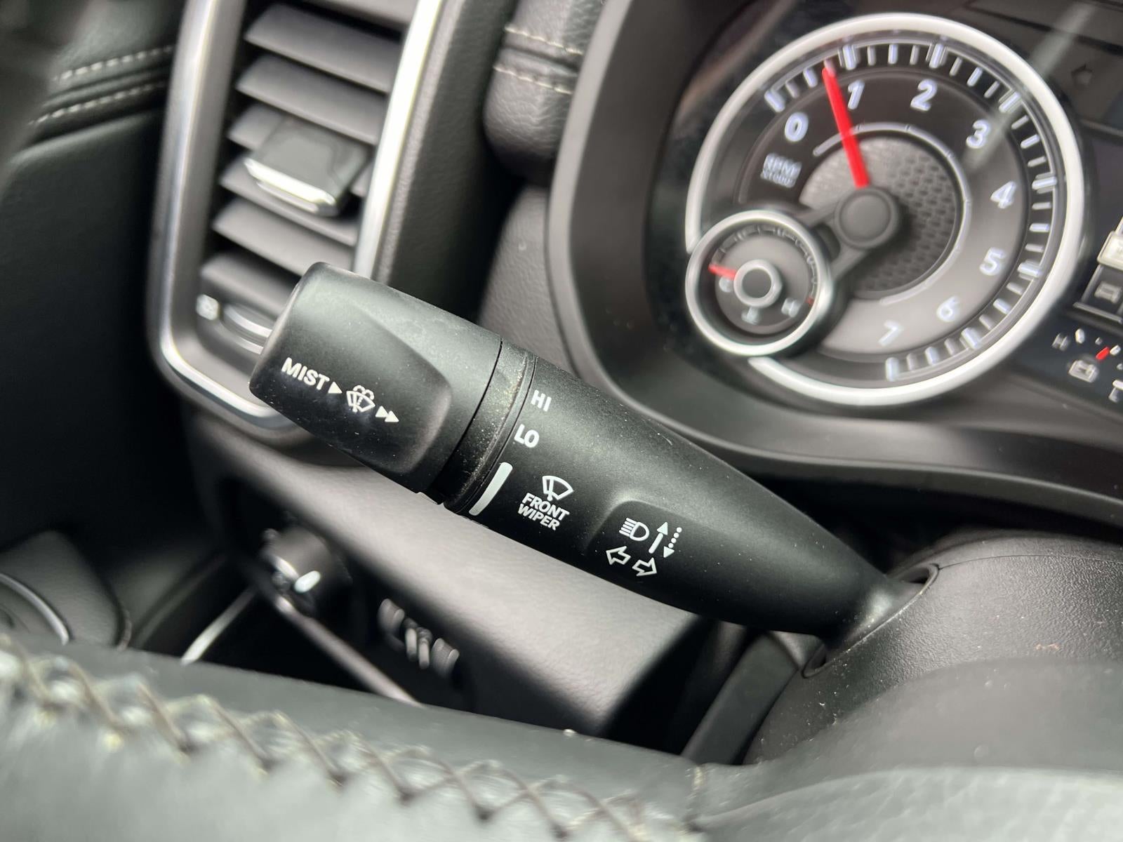 2019 RAM 1500 Laramie Crew Cab 4x4 57' Box