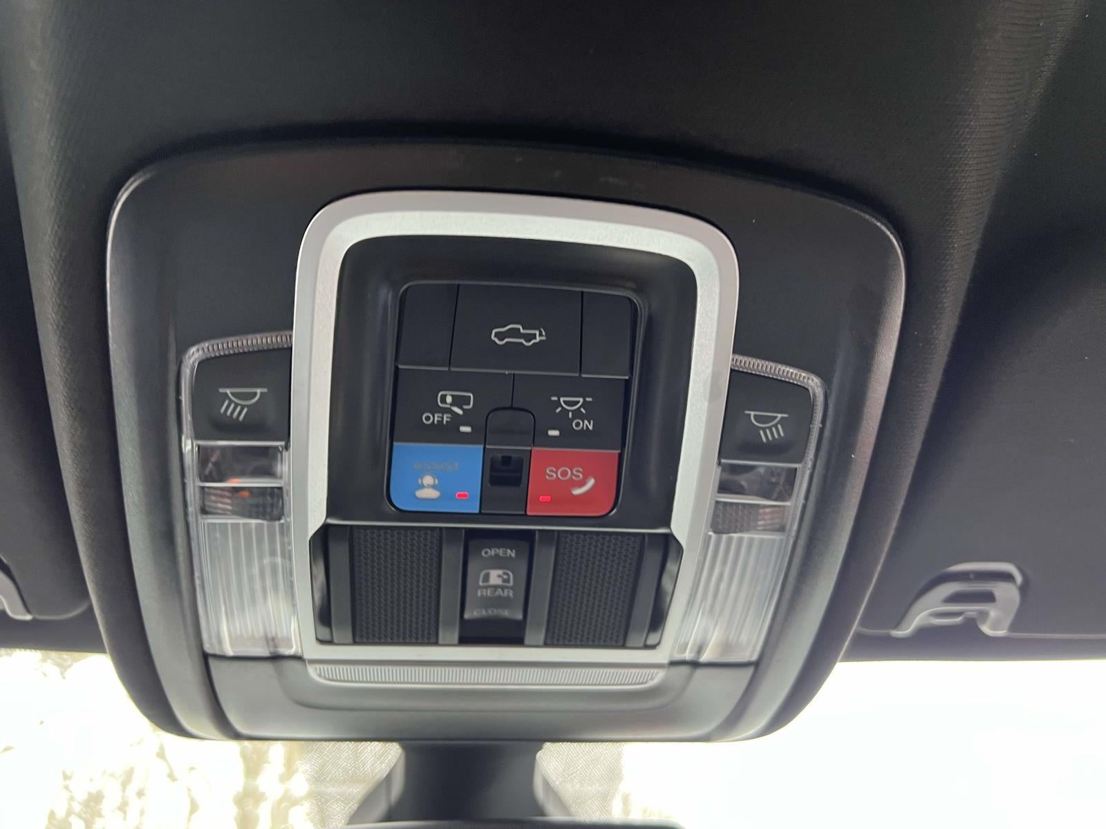 2019 RAM 1500 Laramie Crew Cab 4x4 57' Box