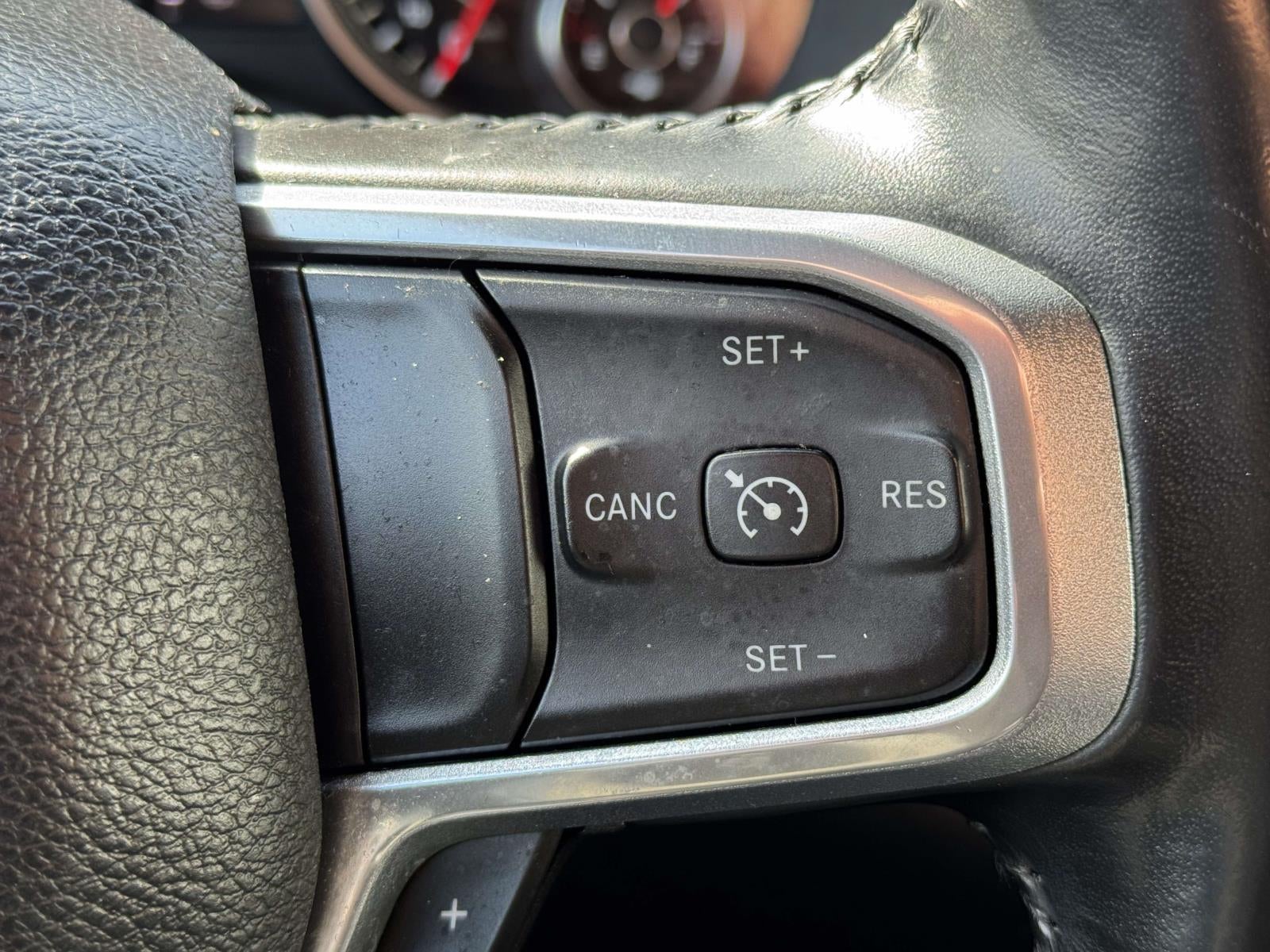 2022 RAM 1500 Laramie Crew Cab 4x4 57' Box