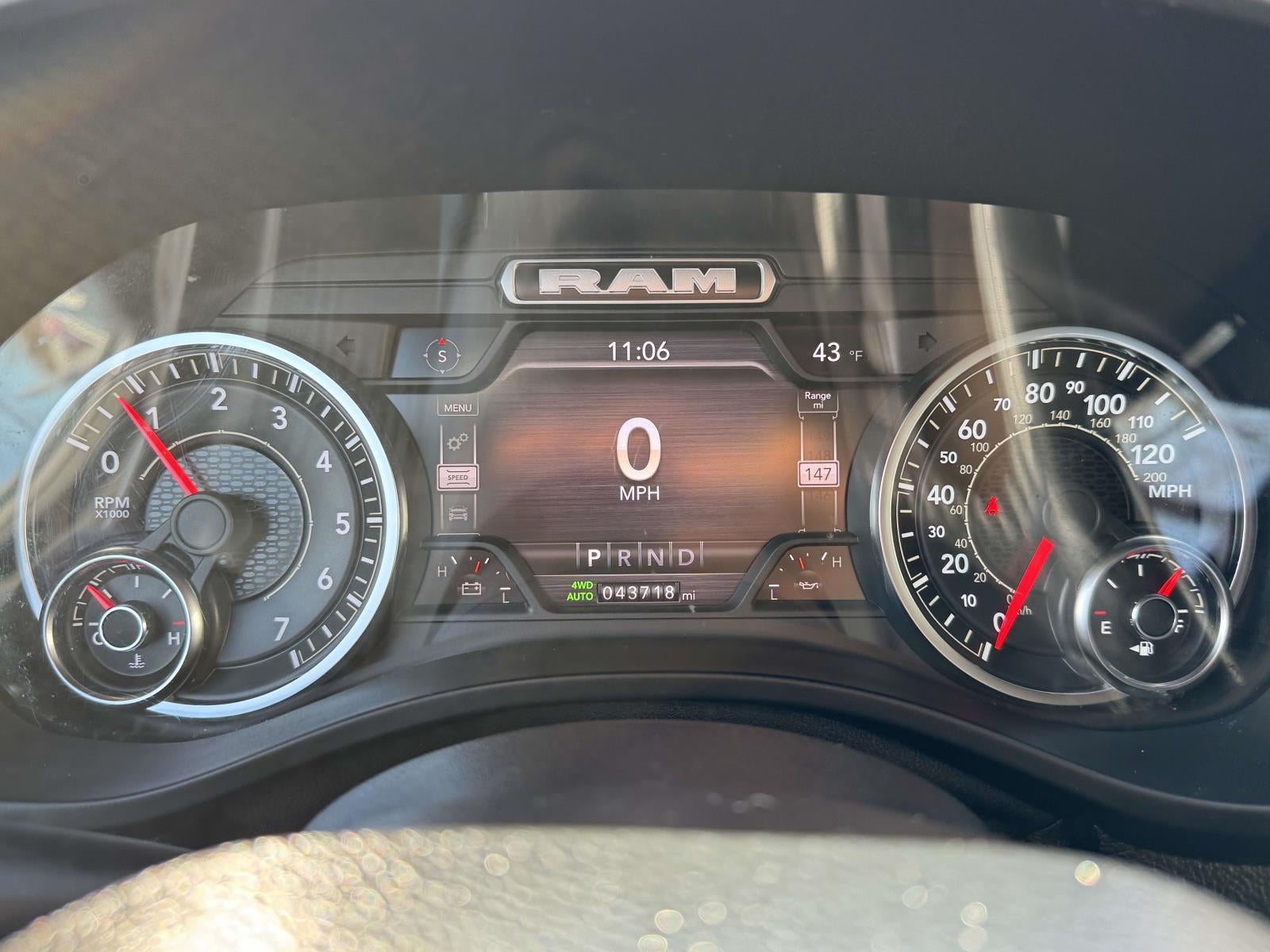 2022 RAM 1500 Laramie Crew Cab 4x4 57' Box