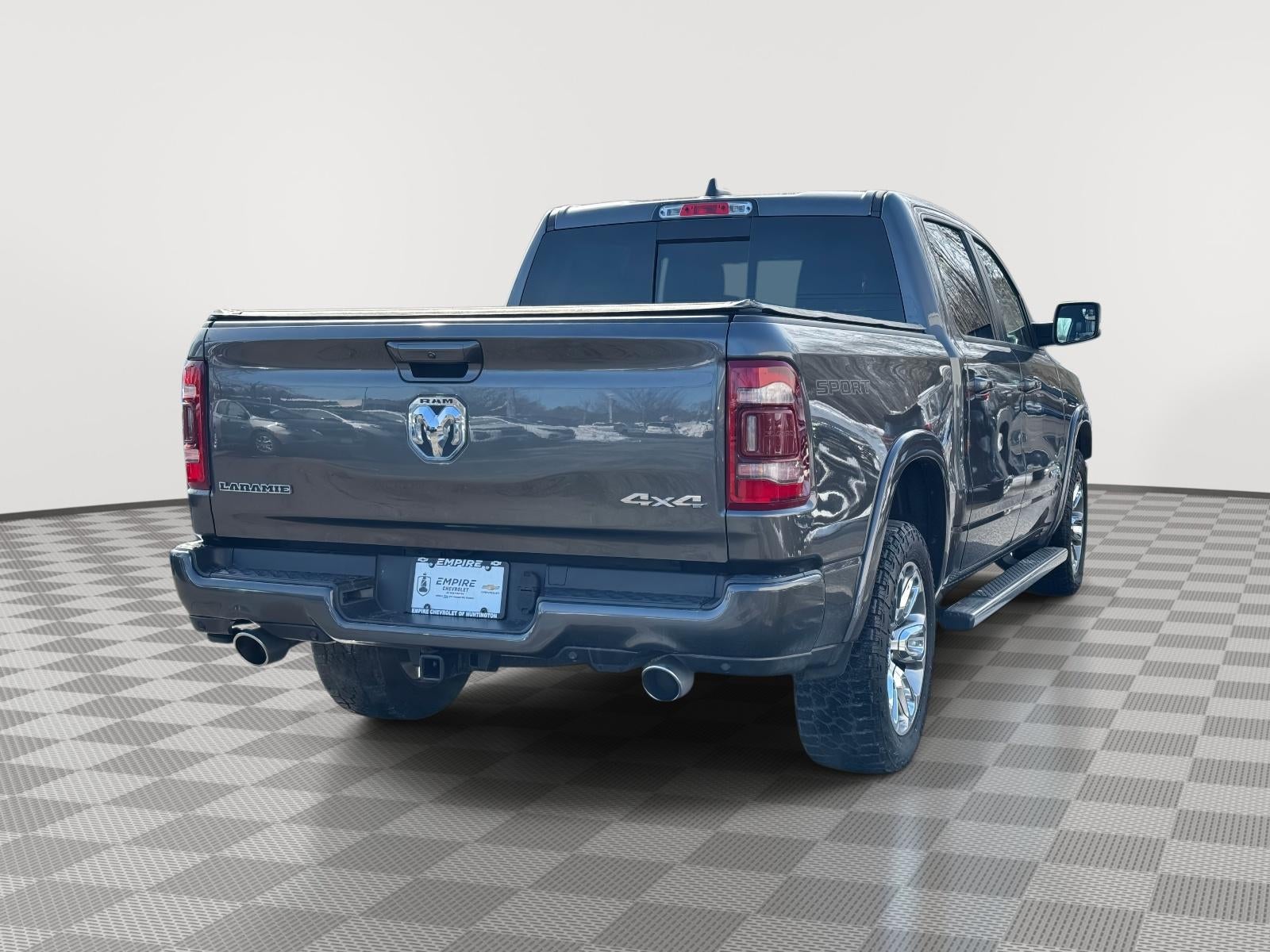 2022 RAM 1500 Laramie Crew Cab 4x4 57' Box