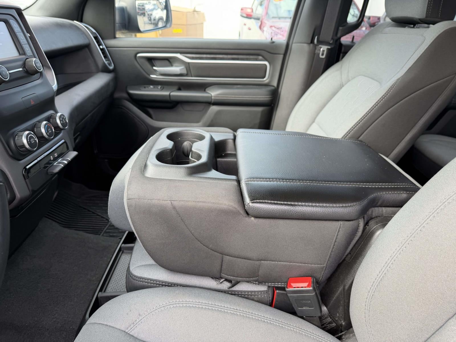 2023 RAM 1500 Big Horn Crew Cab 4x4 64' Box