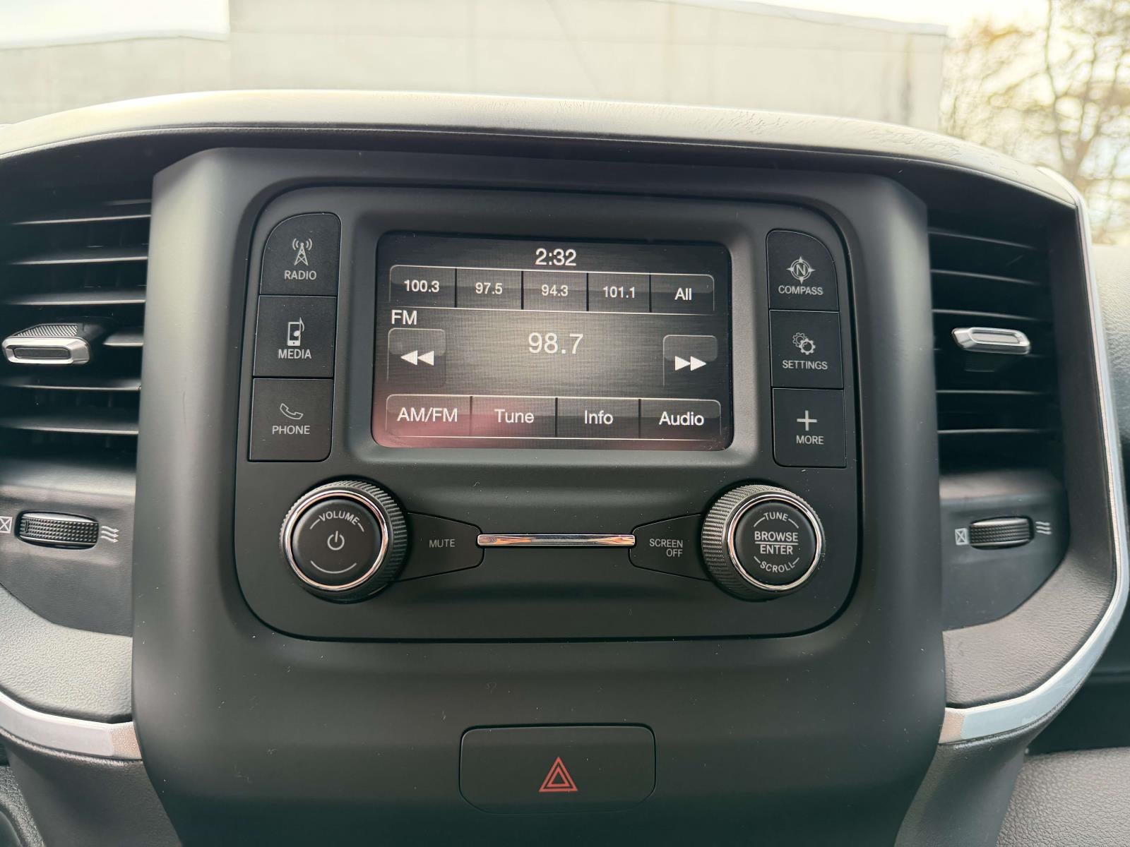 2023 RAM 1500 Big Horn Crew Cab 4x4 64' Box