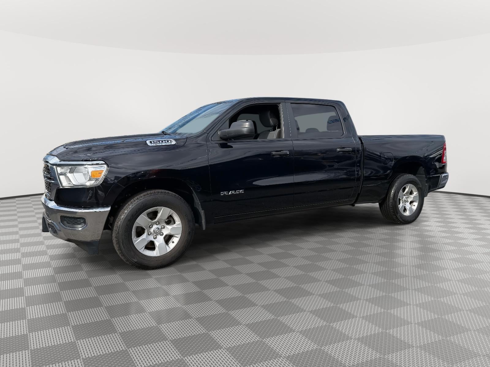 2023 RAM 1500 Big Horn Crew Cab 4x4 64' Box