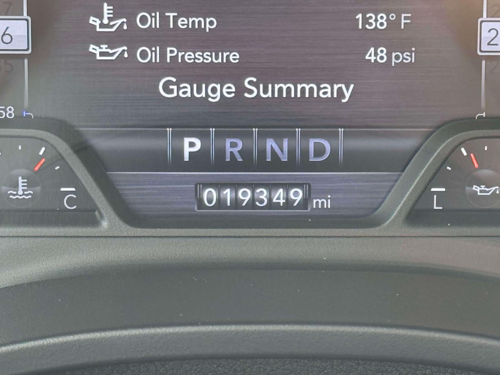 2019 RAM 1500 Laramie Crew Cab 4x4 64' Box