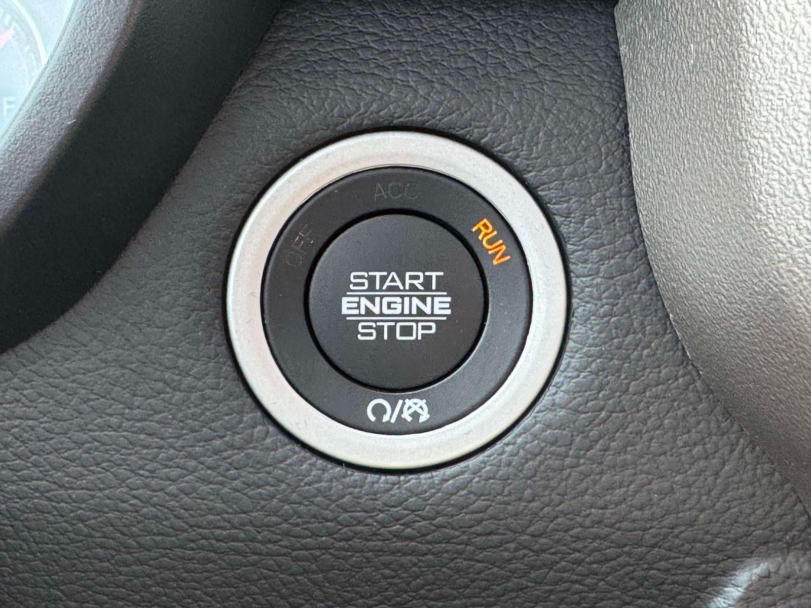 2019 RAM 1500 Laramie Crew Cab 4x4 64' Box