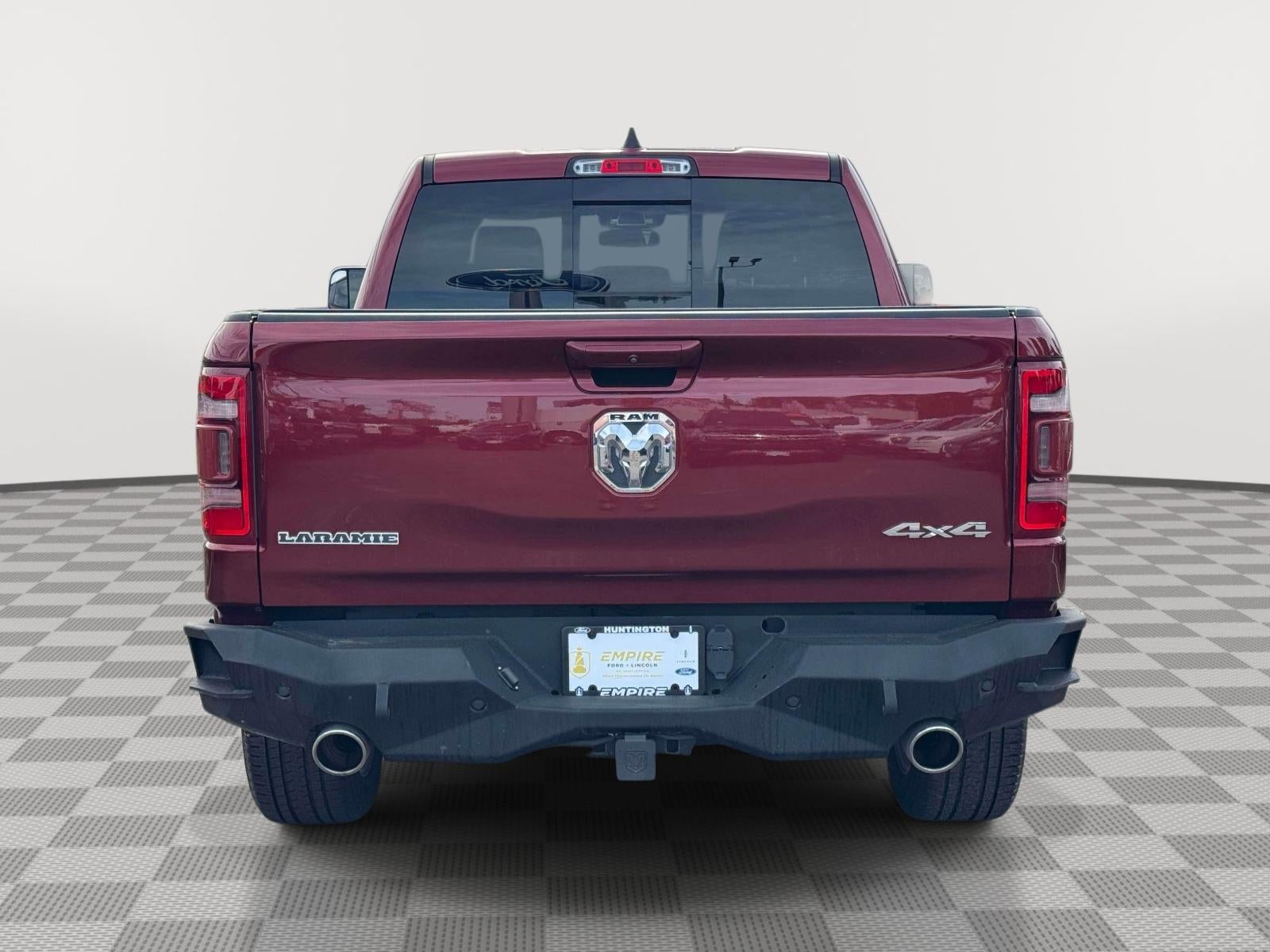 2019 RAM 1500 Laramie Crew Cab 4x4 64' Box