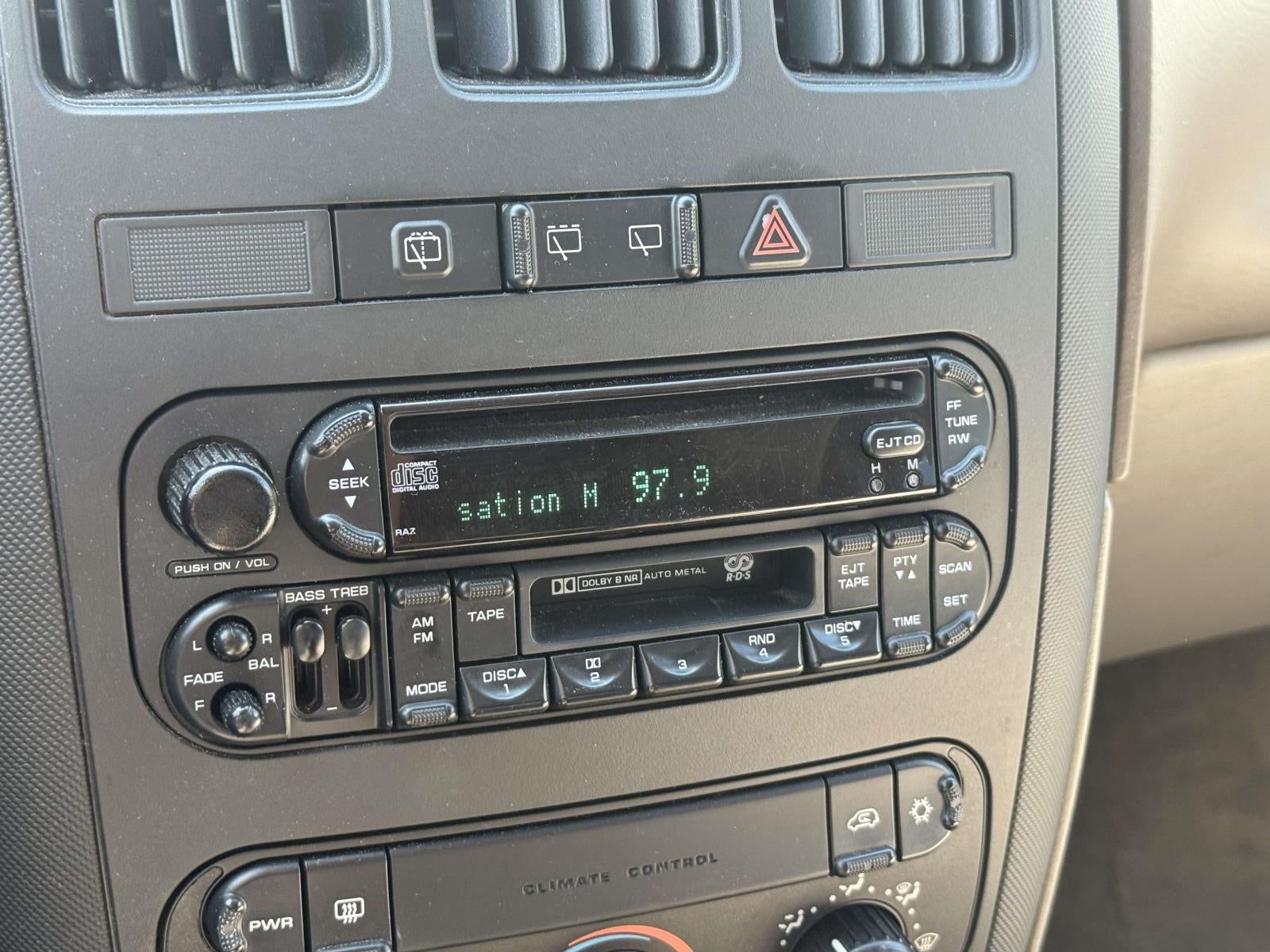 2003 Dodge Caravan SE