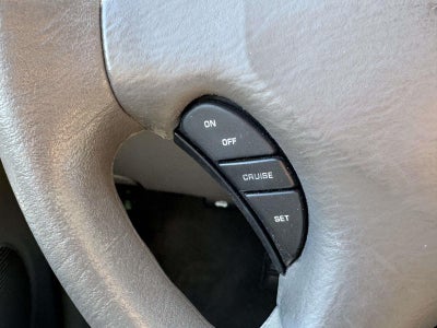 2003 Dodge Caravan SE