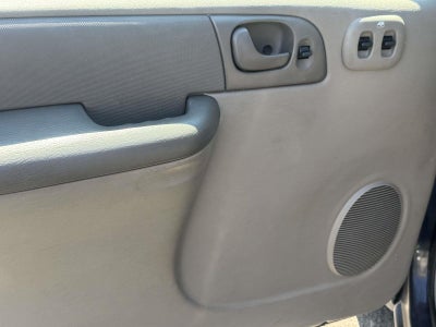 2003 Dodge Caravan SE