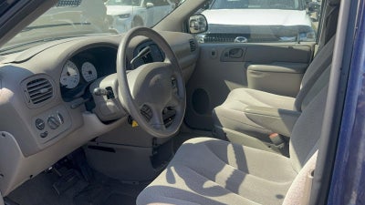 2003 Dodge Caravan SE