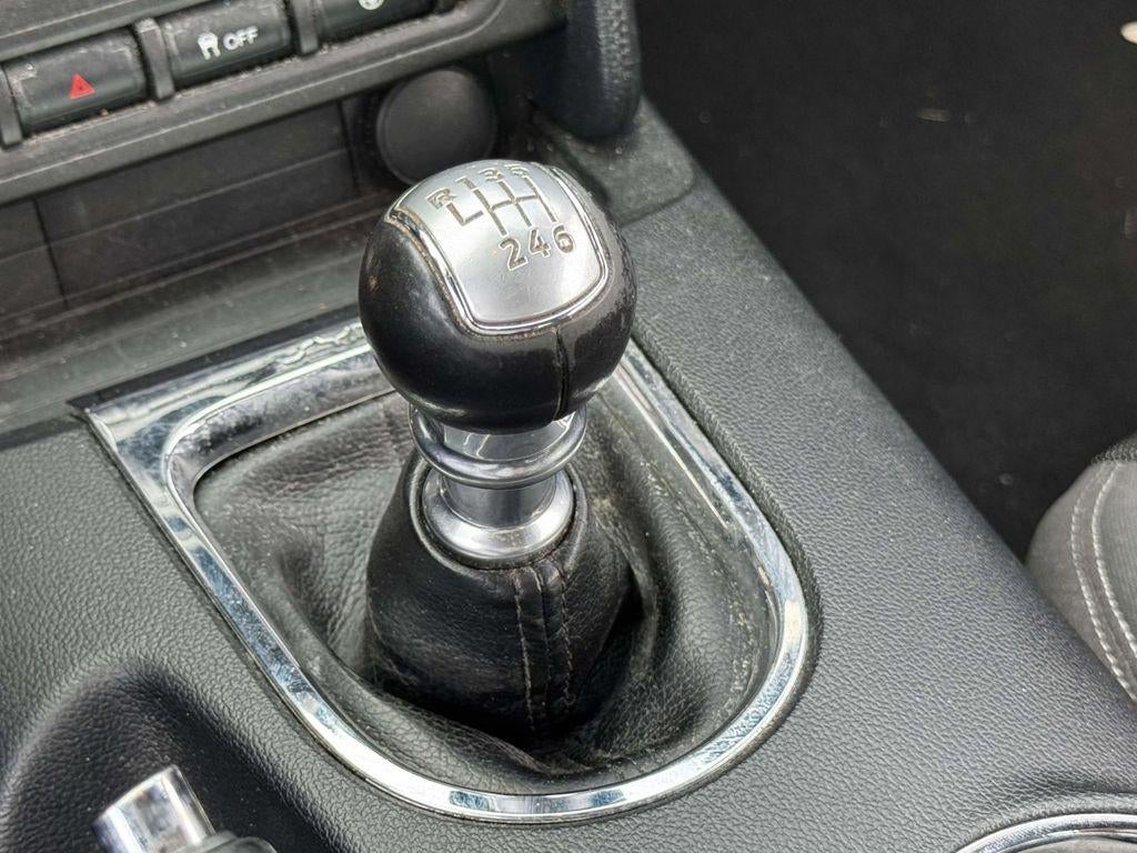 2017 Ford Mustang V6
