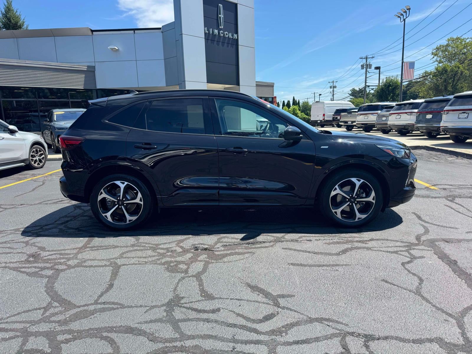 2023 Ford Escape ST-Line Elite