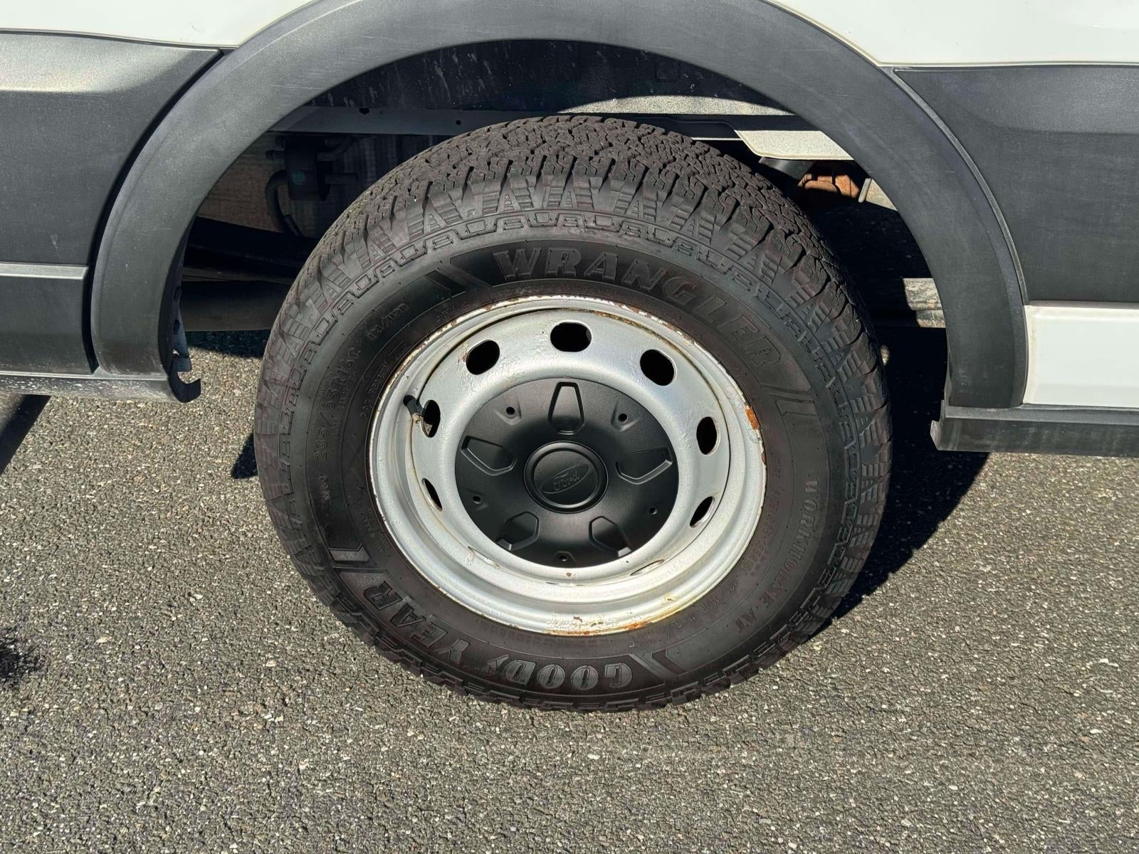 2022 Ford Transit-250 Base