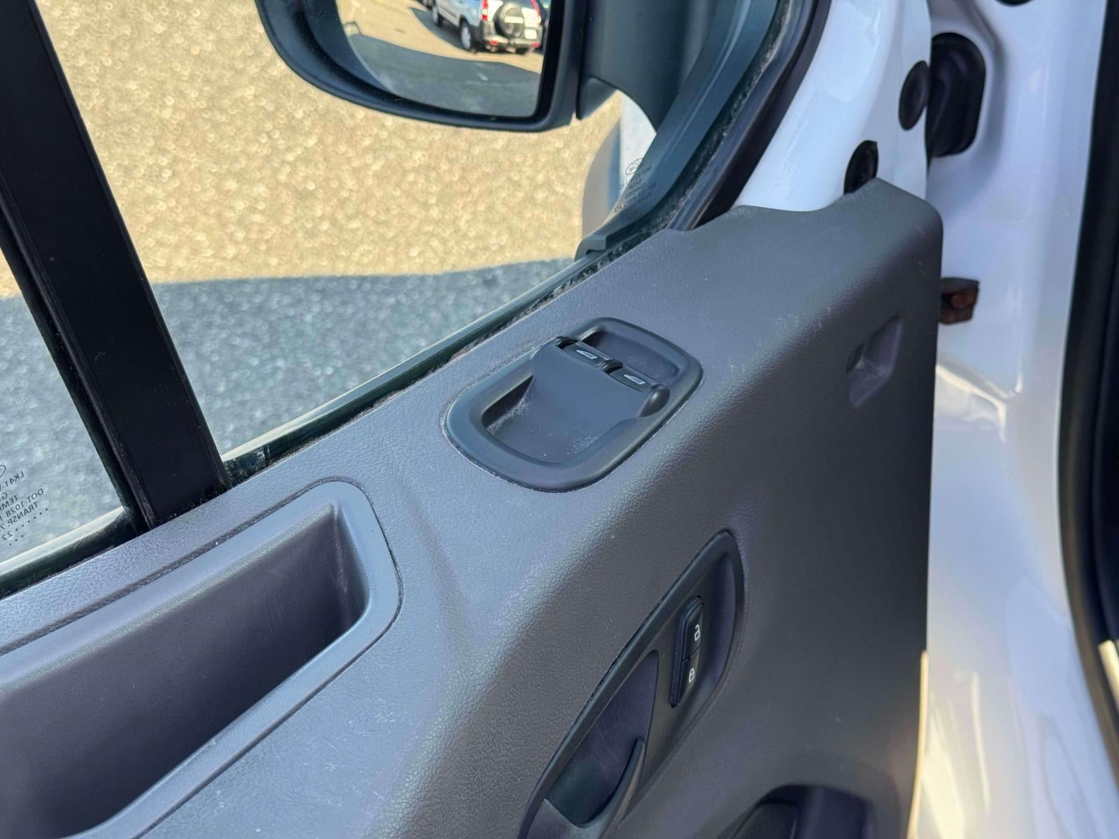 2022 Ford Transit-250 Base