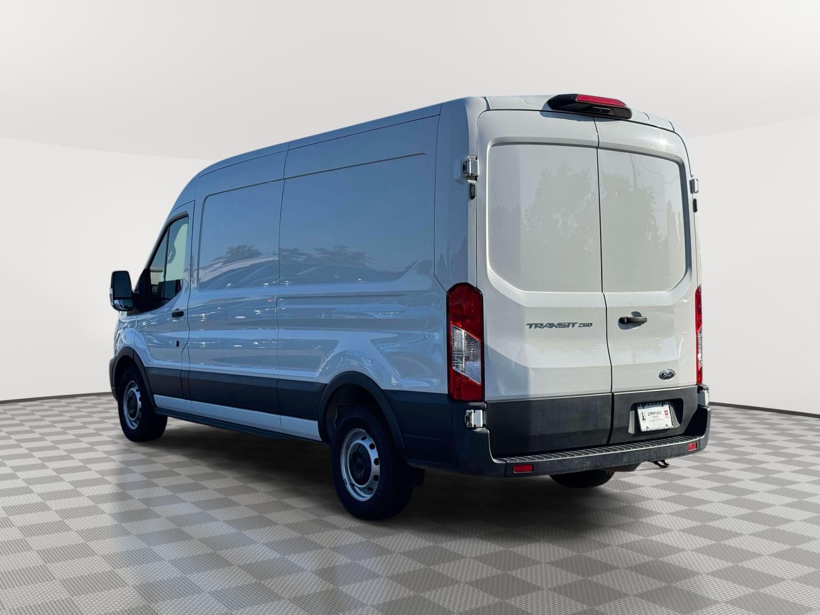 2022 Ford Transit-250 Base