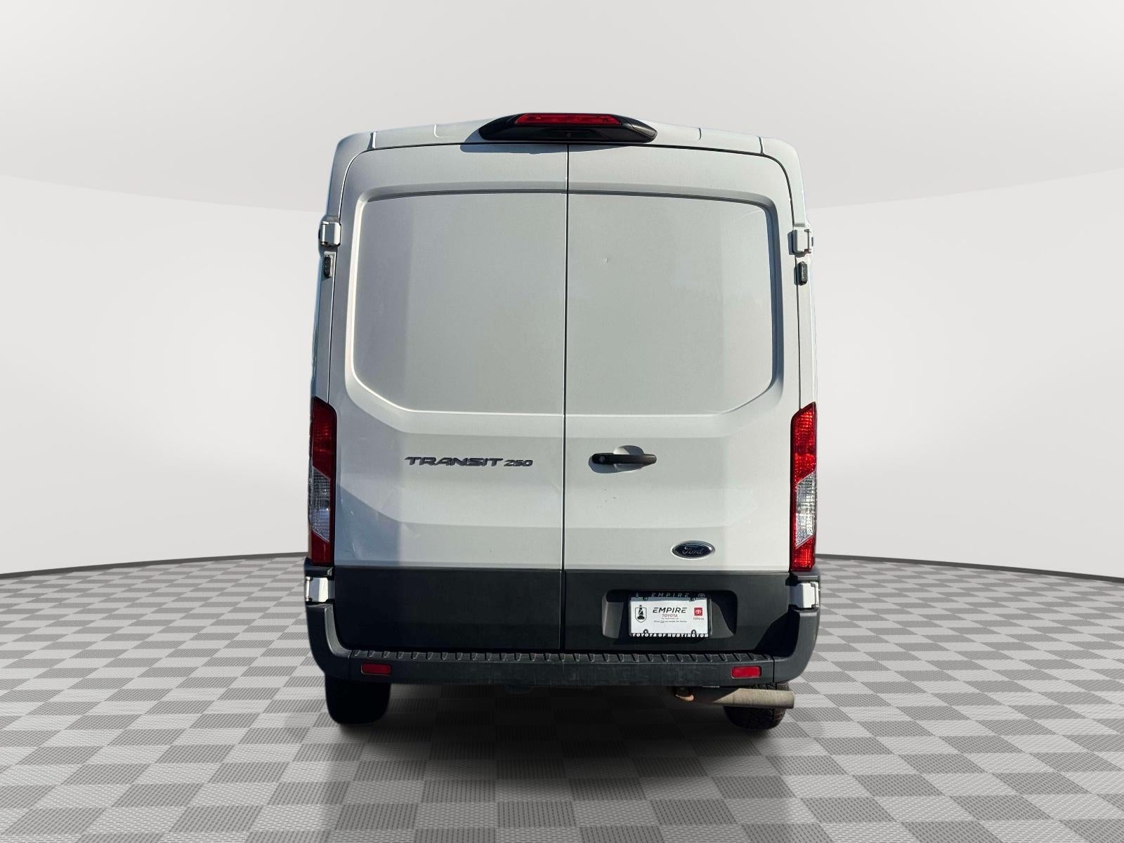 2022 Ford Transit-250 Base