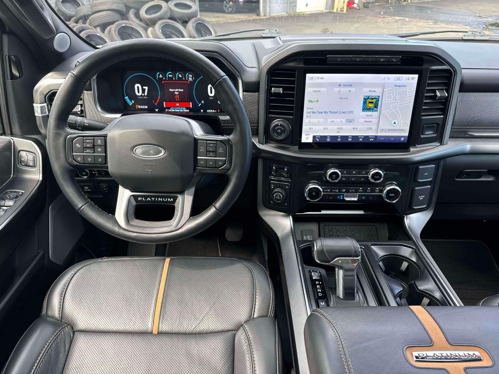 2023 Ford F-150 Platinum