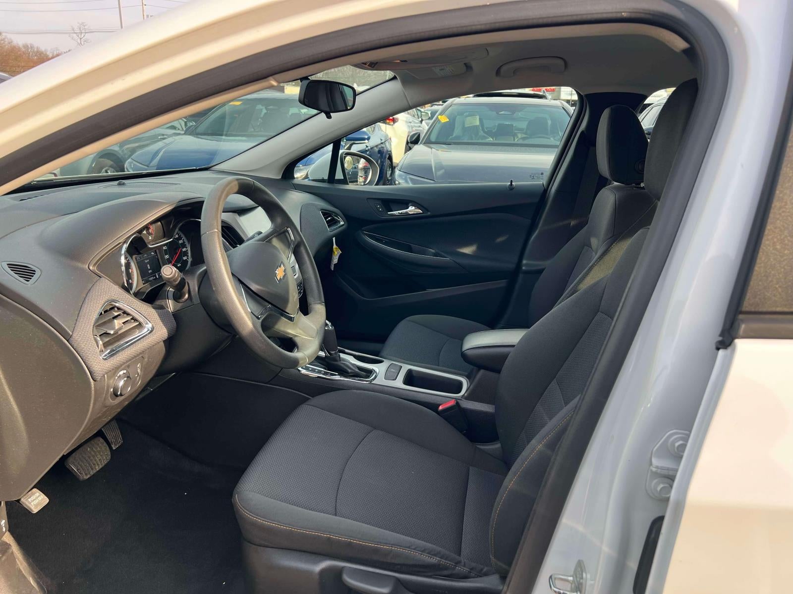 2018 Chevrolet Cruze LS Auto