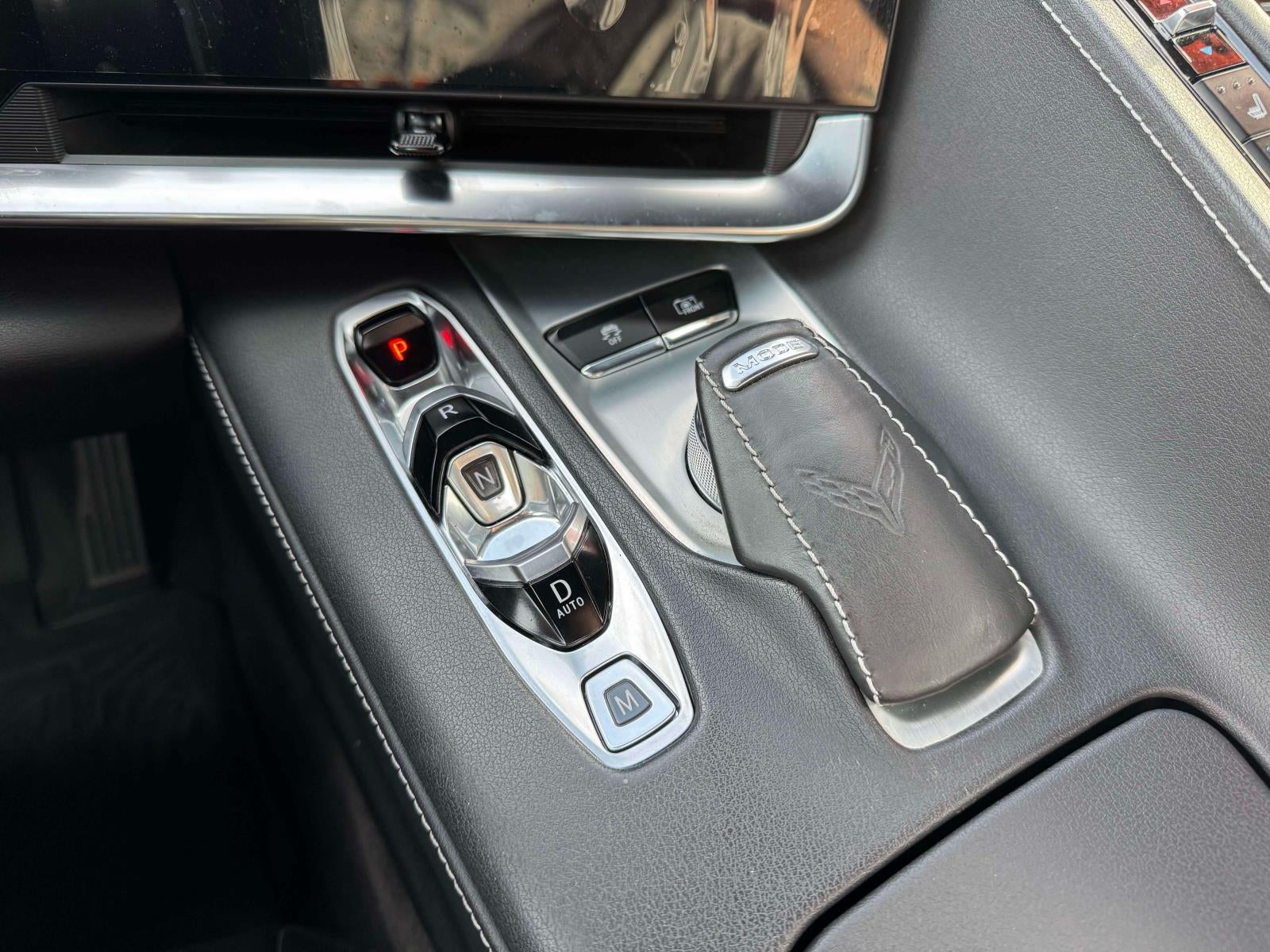 2022 Chevrolet Corvette Stingray RWD Convertible 2LT