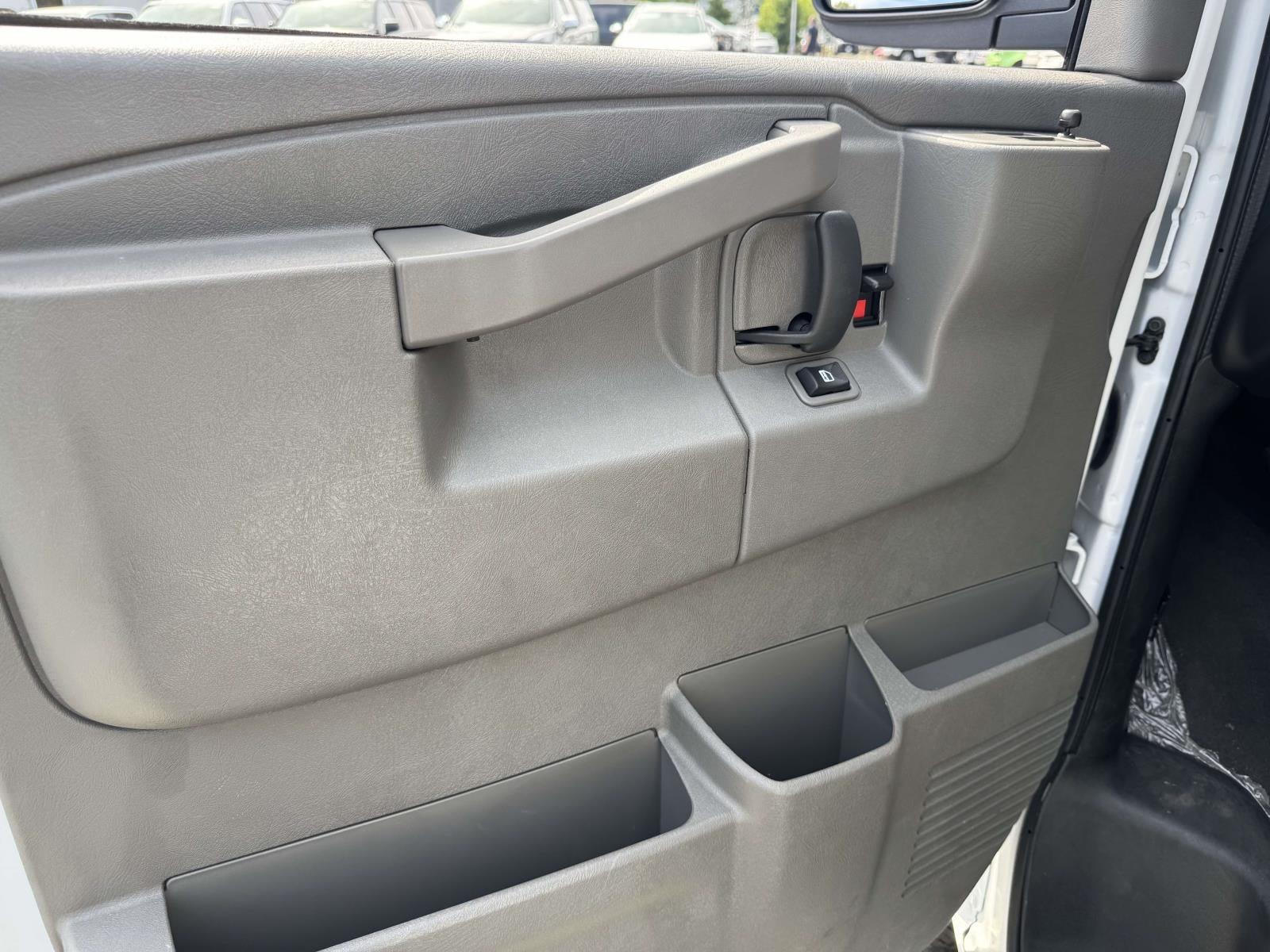 2025 Chevrolet Express Passenger RWD 3500 Extended Wheelbase LT