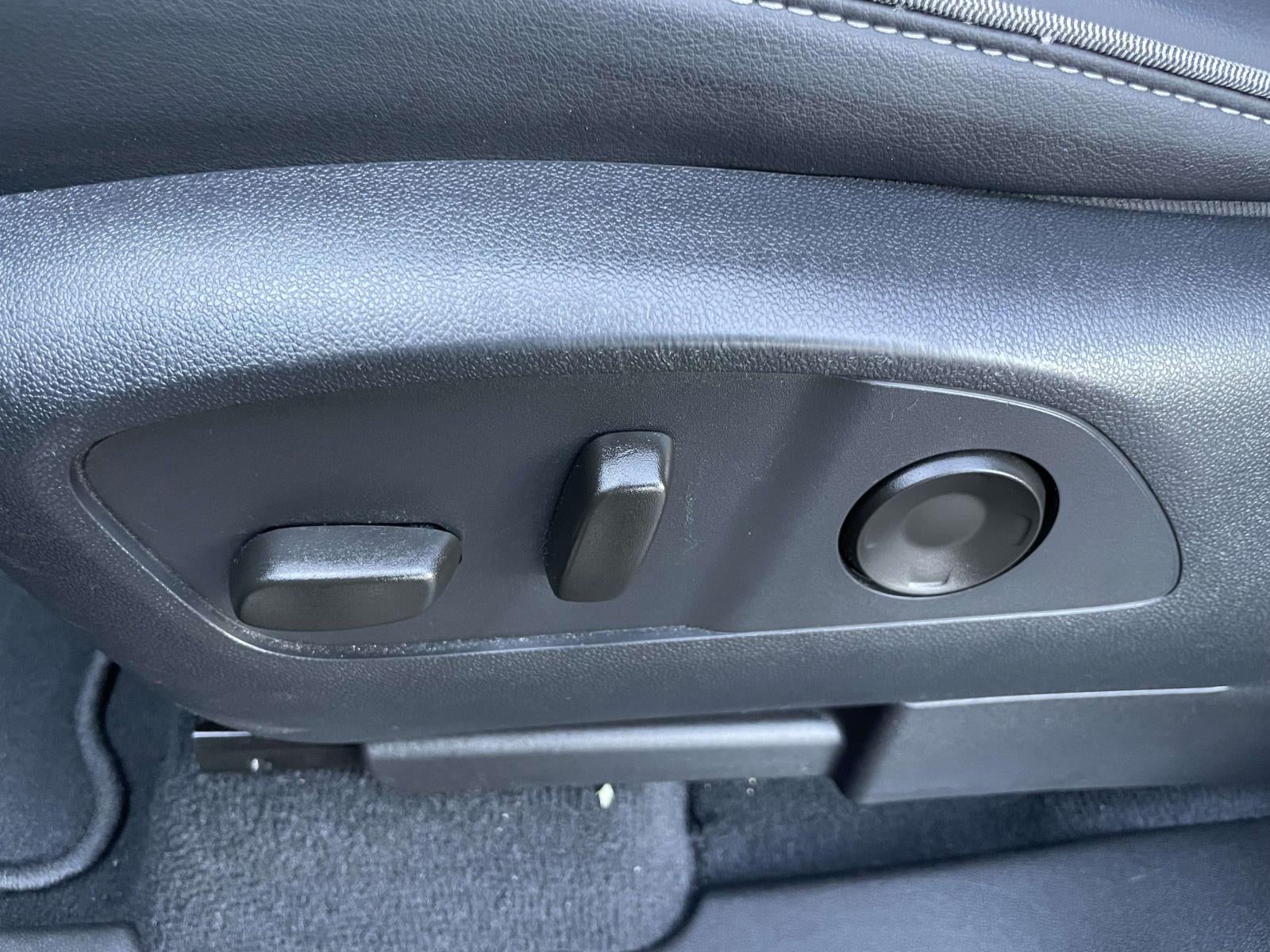 2025 Chevrolet Silverado EV LT