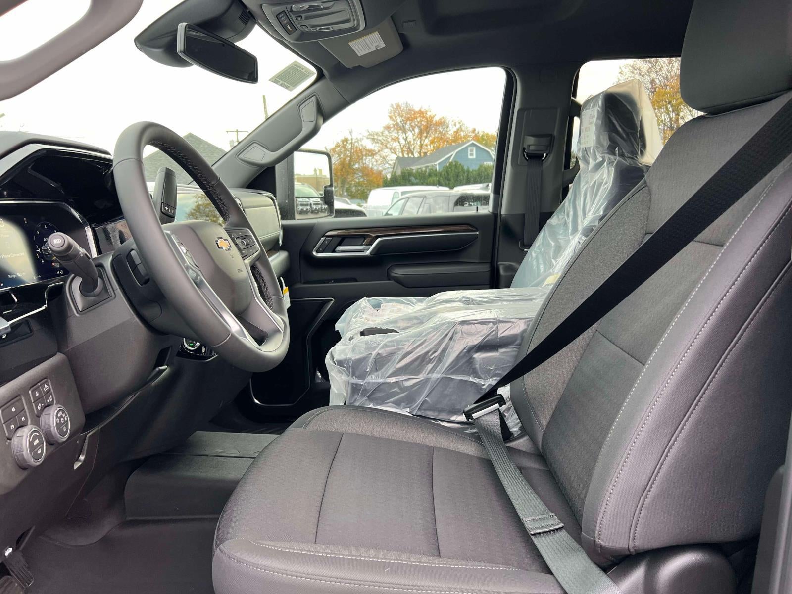 2026 Chevrolet Silverado 2500HD Crew Cab, Standard Bed, LT, 4WD