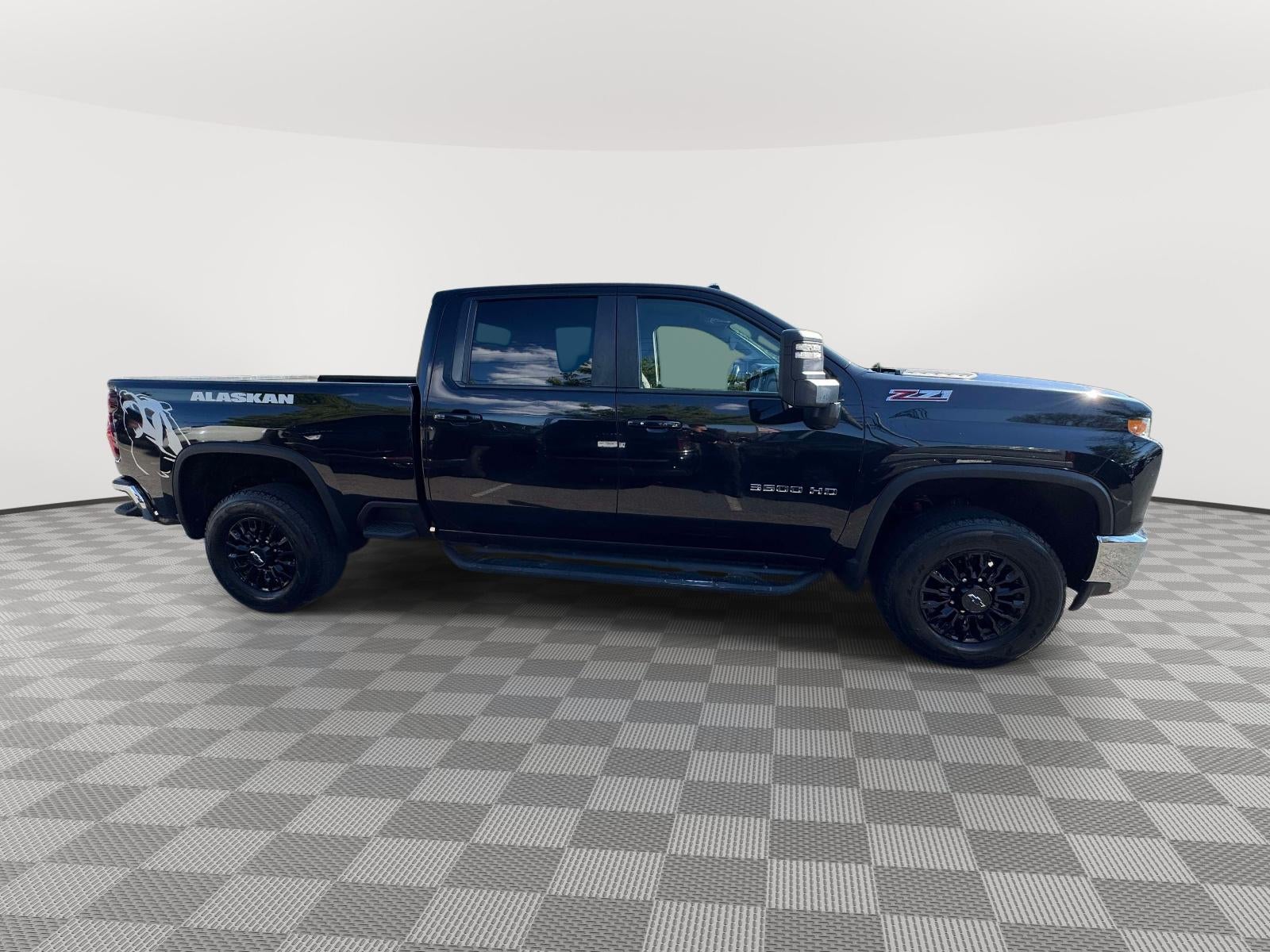 2022 Chevrolet Silverado 3500HD 4WD Crew Cab Standard Bed LT