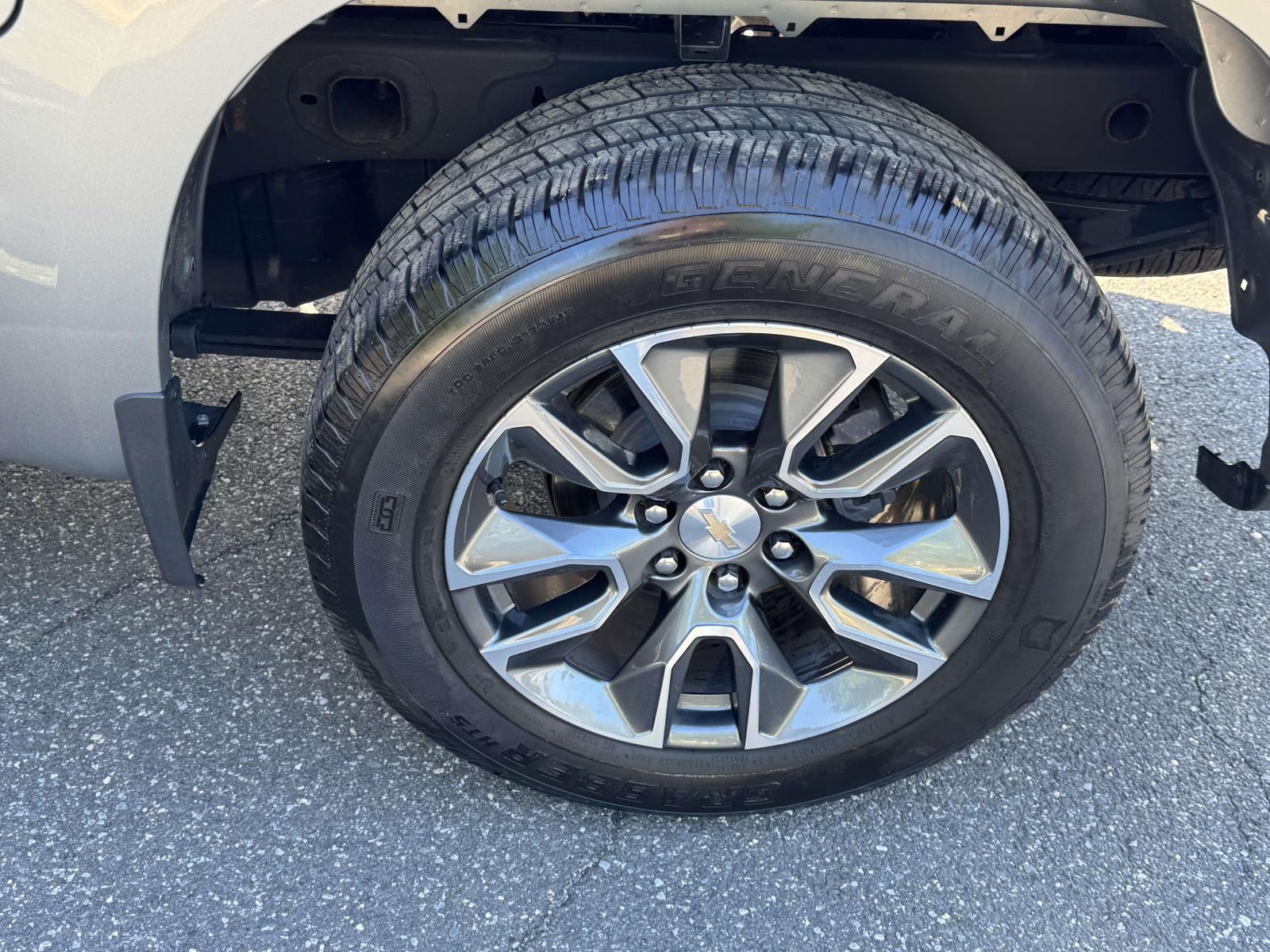 2023 Chevrolet Silverado 1500 4WD Crew Cab Short Bed LT with 2FL