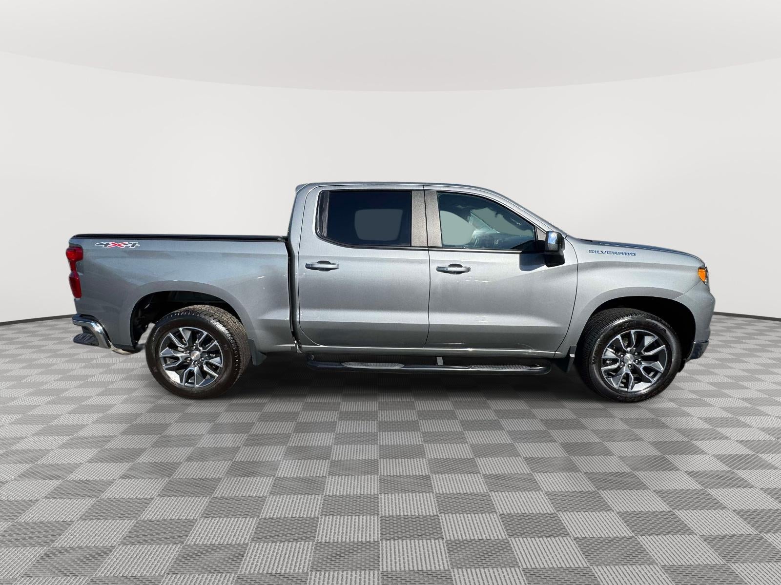 2023 Chevrolet Silverado 1500 4WD Crew Cab Short Bed LT with 2FL