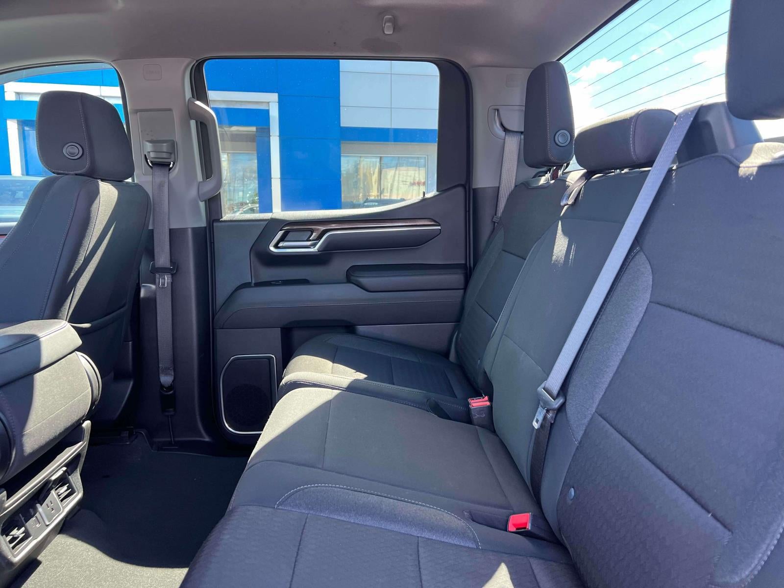 2024 Chevrolet Silverado 1500 4WD Crew Cab Short Bed LT with 2FL