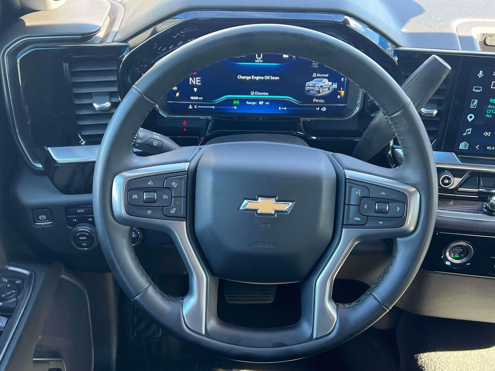 2024 Chevrolet Silverado 1500 4WD Crew Cab Short Bed LT with 2FL