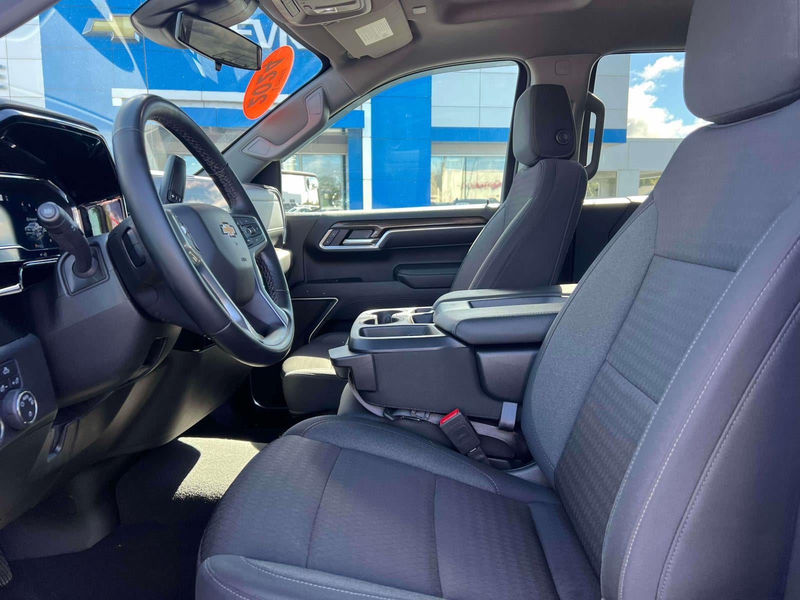 2024 Chevrolet Silverado 1500 4WD Crew Cab Short Bed LT with 2FL