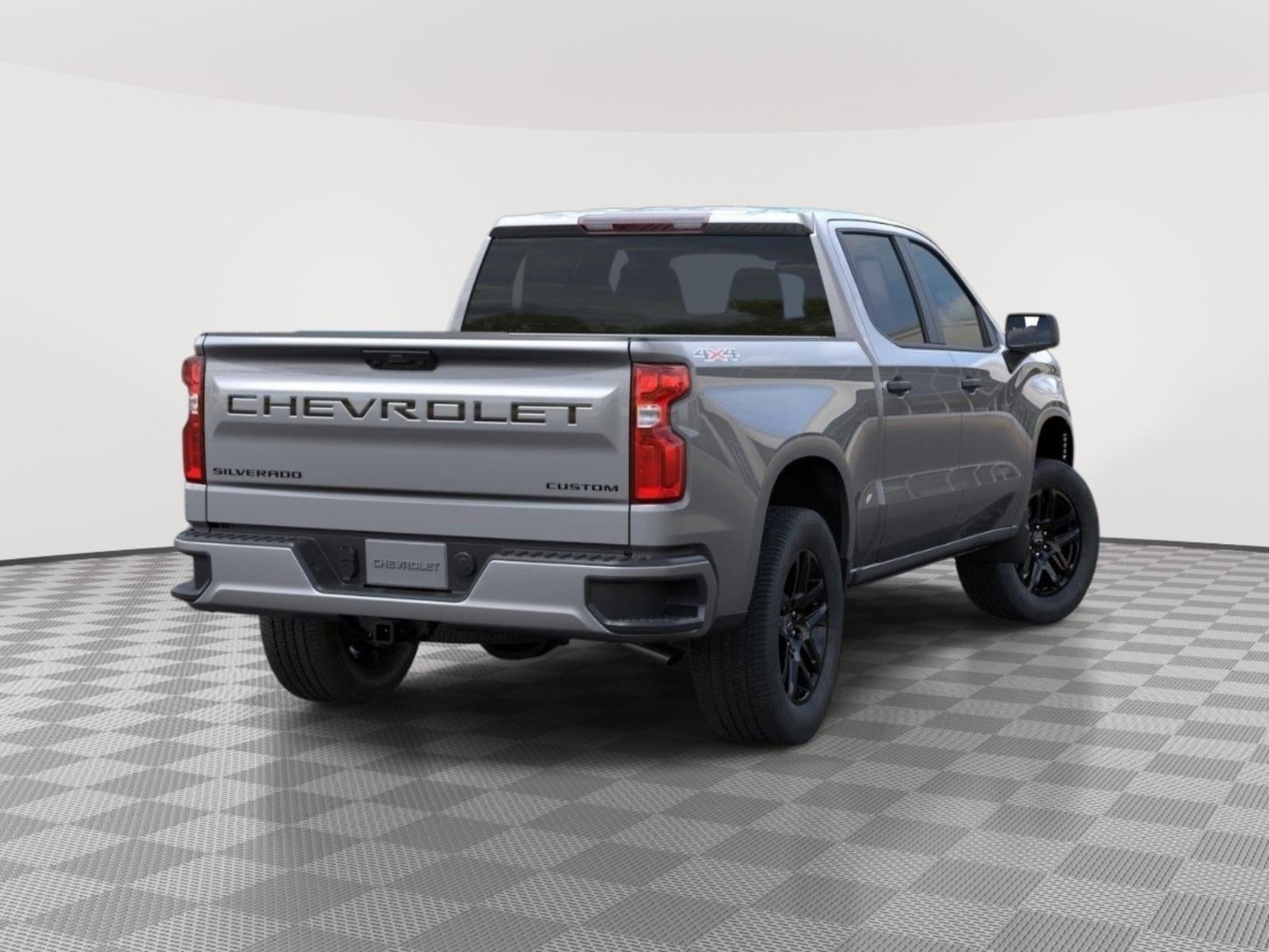 2026 Chevrolet Silverado 1500 4WD Crew Cab Short Bed Custom