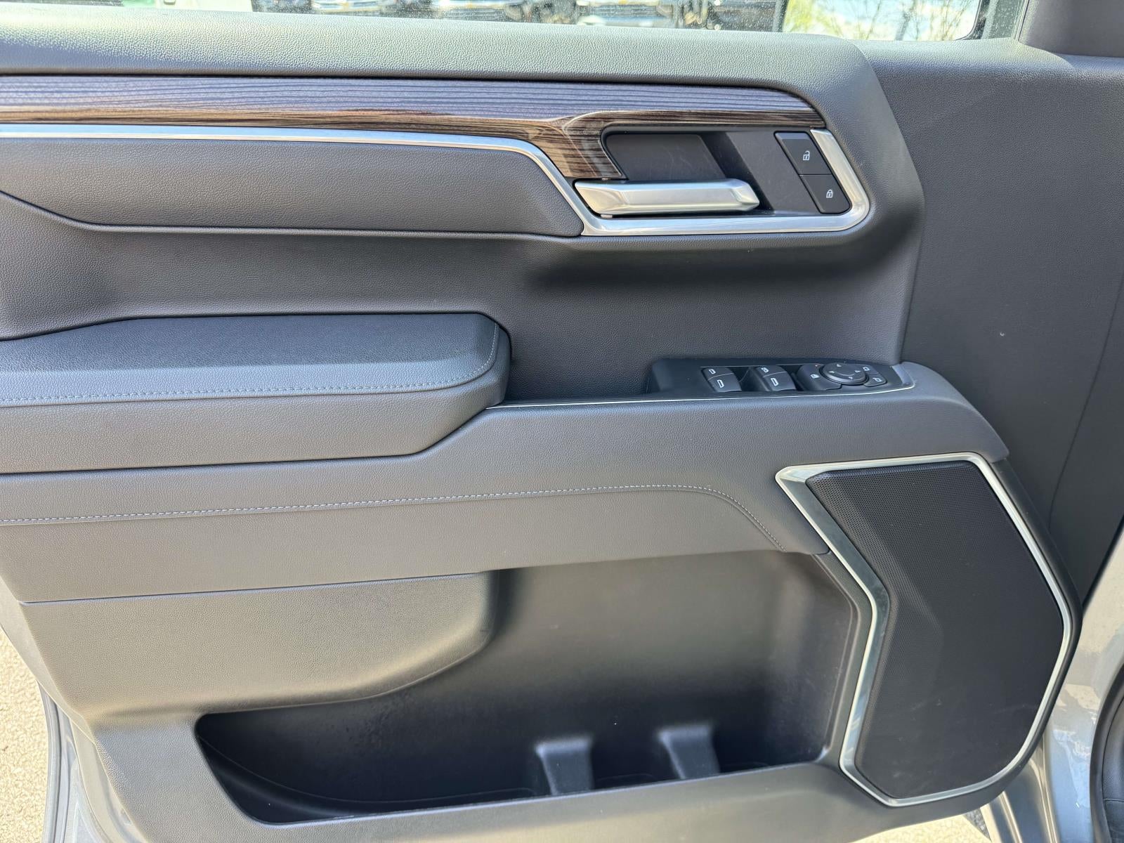 2026 Chevrolet Silverado 1500 4WD Crew Cab Short Bed LT with 2FL