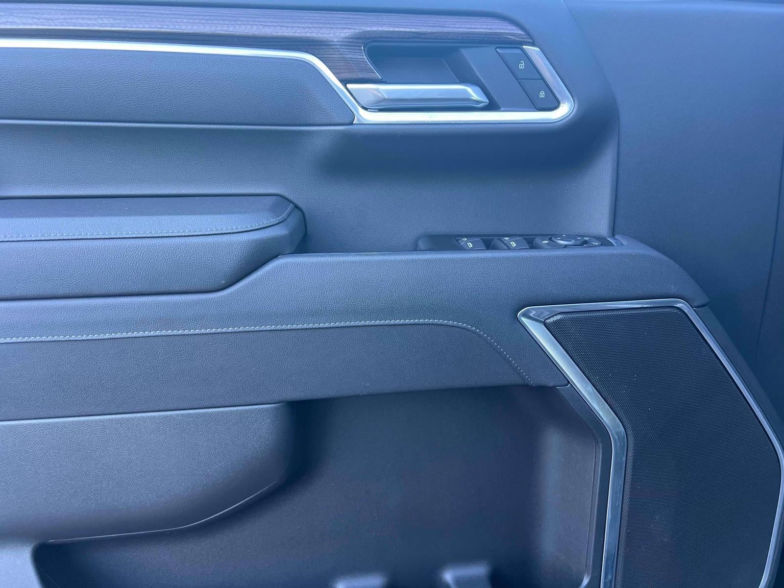 2025 Chevrolet Silverado 1500 4WD Crew Cab Short Bed LT with 2FL